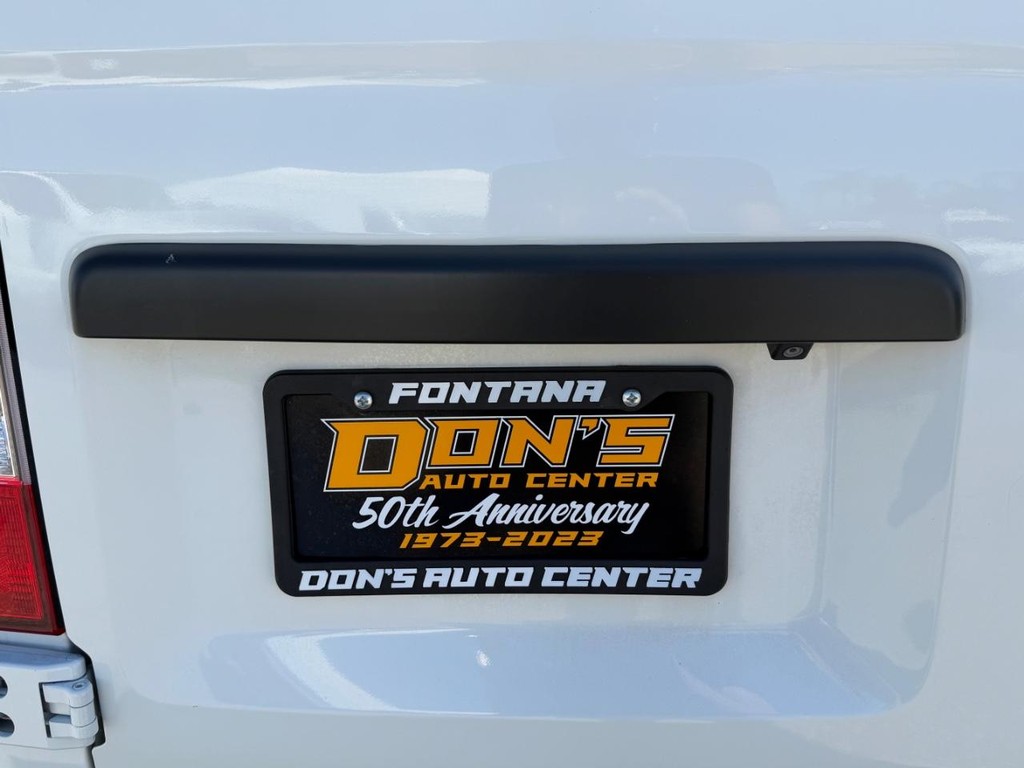 Nissan NV3500 Vehicle Full-screen Gallery Image 49