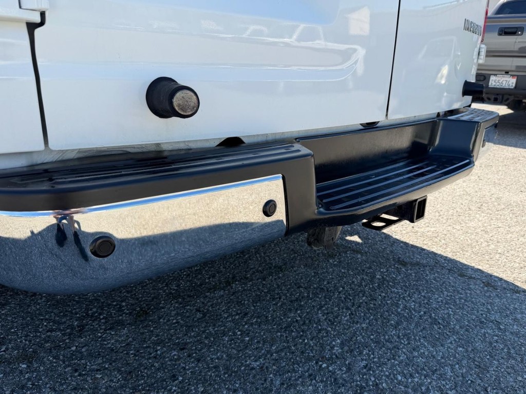 Nissan NV3500 Vehicle Full-screen Gallery Image 50