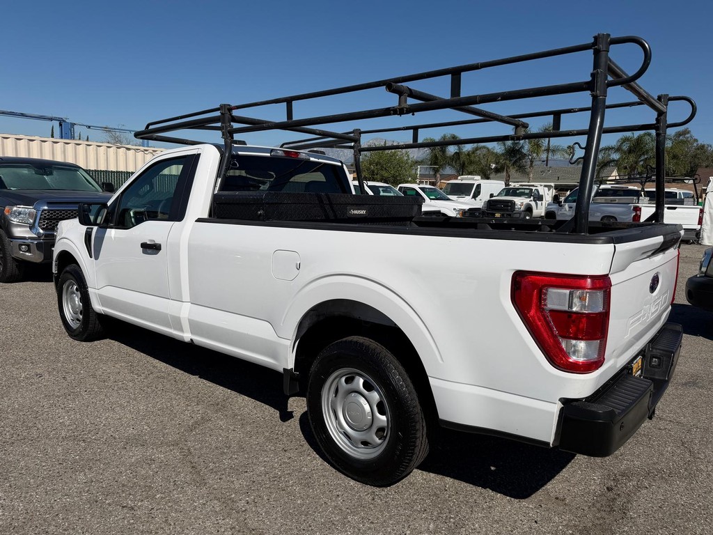 Ford F-150 Vehicle Full-screen Gallery Image 09