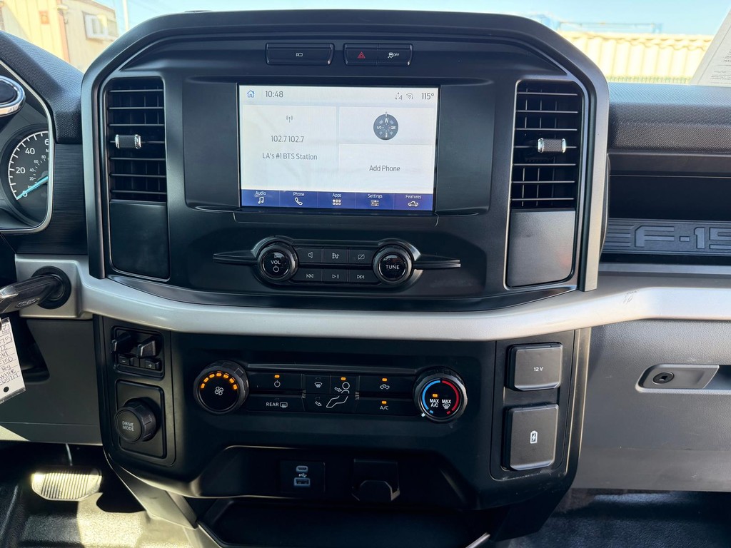 Ford F-150 Vehicle Full-screen Gallery Image 24