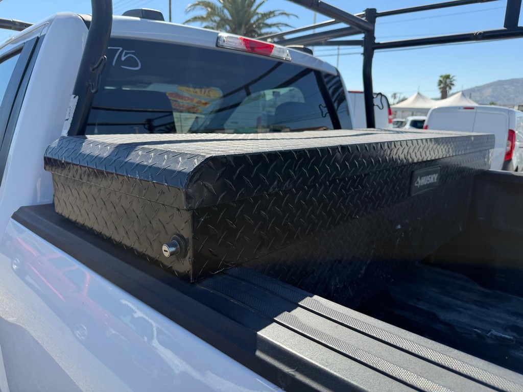 Ford F-150 Vehicle Full-screen Gallery Image 36