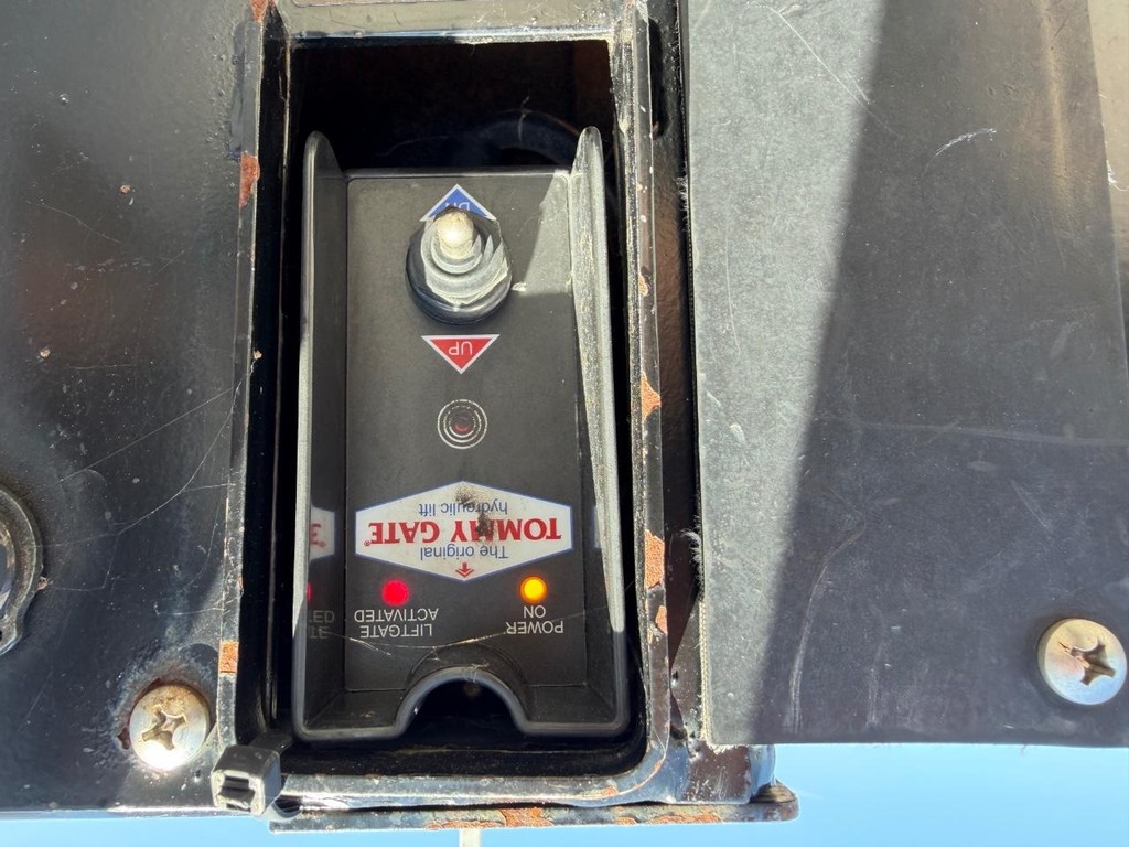 Ford F-350 Vehicle Full-screen Gallery Image 28