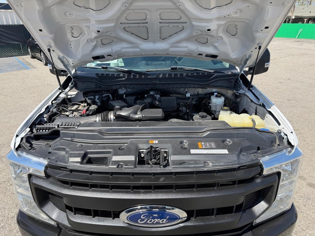 Ford F-350 Vehicle Full-screen Gallery Image 58