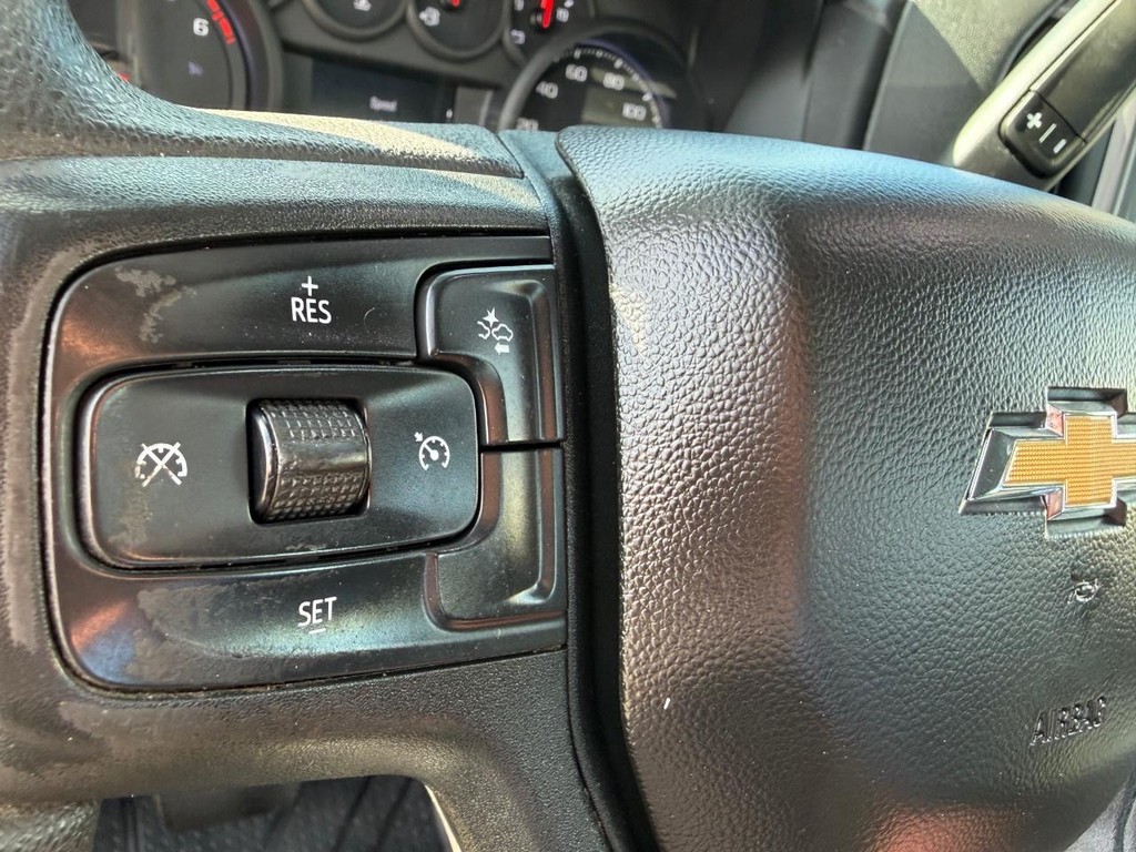 Chevrolet Silverado 1500 Vehicle Full-screen Gallery Image 28