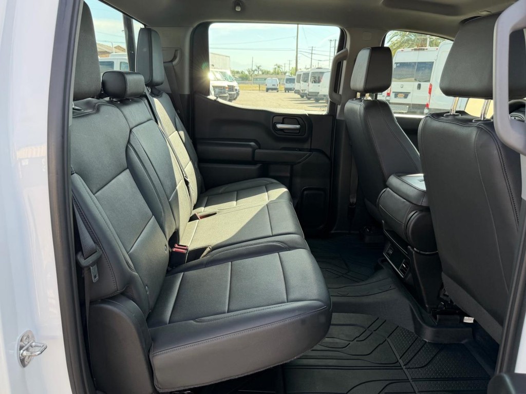 Chevrolet Silverado 1500 Vehicle Full-screen Gallery Image 37