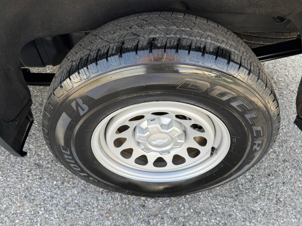 Chevrolet Silverado 1500 Vehicle Full-screen Gallery Image 45