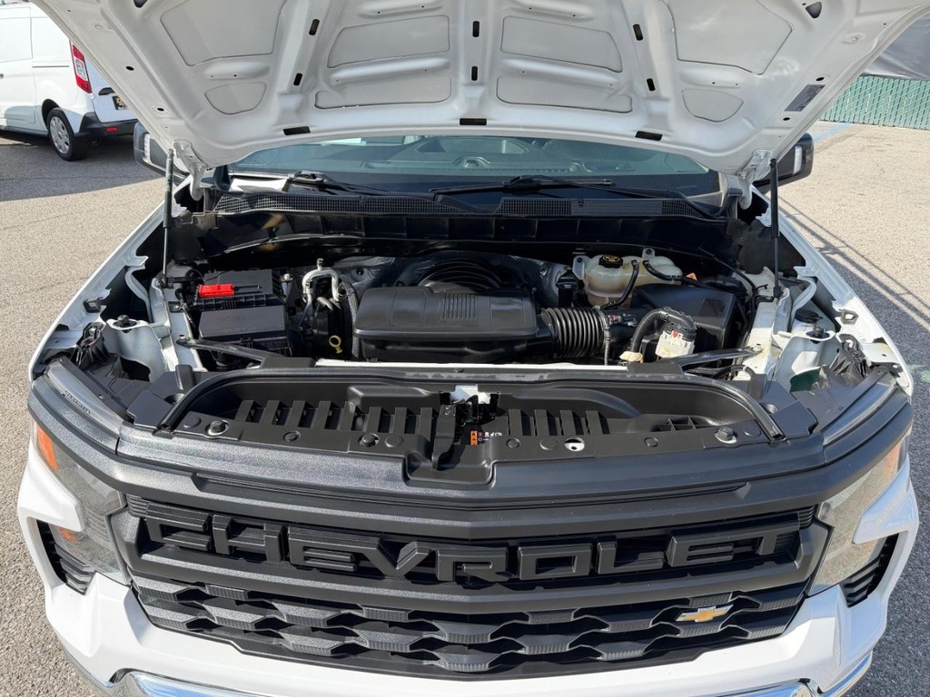 Chevrolet Silverado 1500 Vehicle Full-screen Gallery Image 46