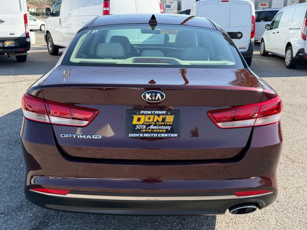 Kia Optima Vehicle Full-screen Gallery Image 08