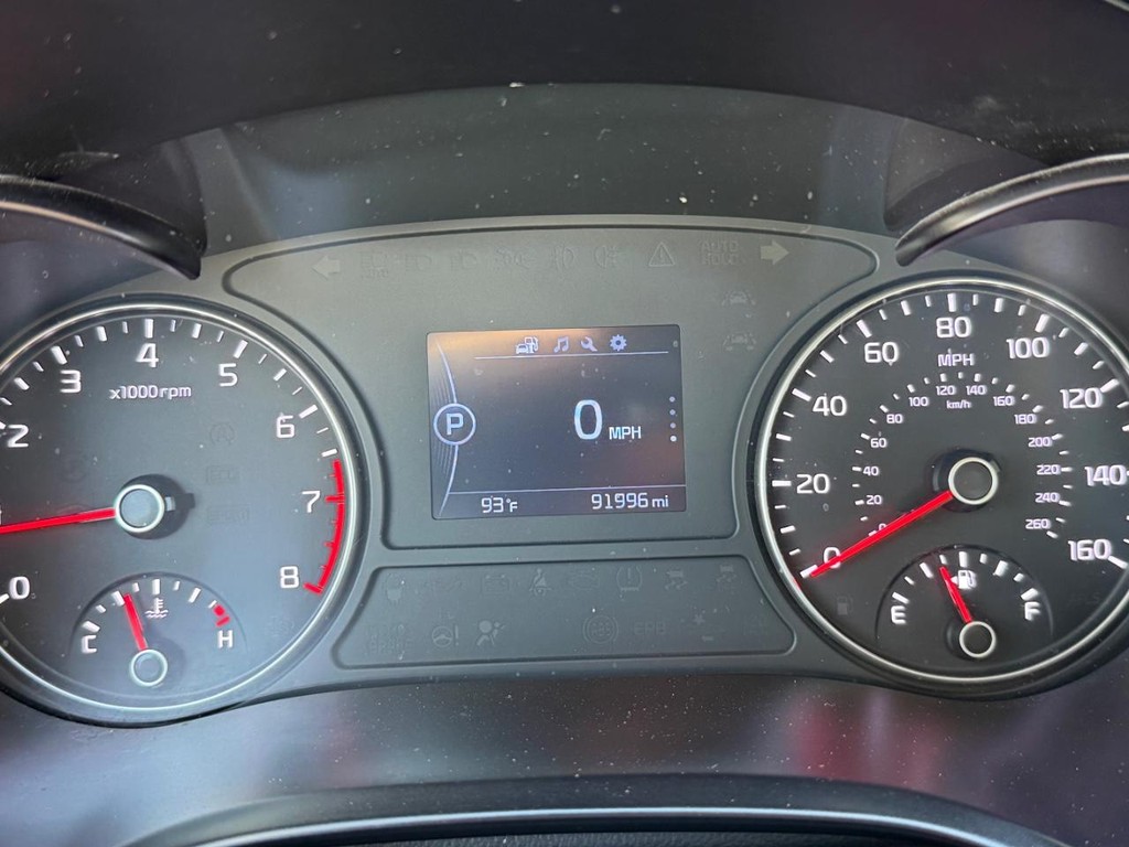 Kia Optima Vehicle Full-screen Gallery Image 31