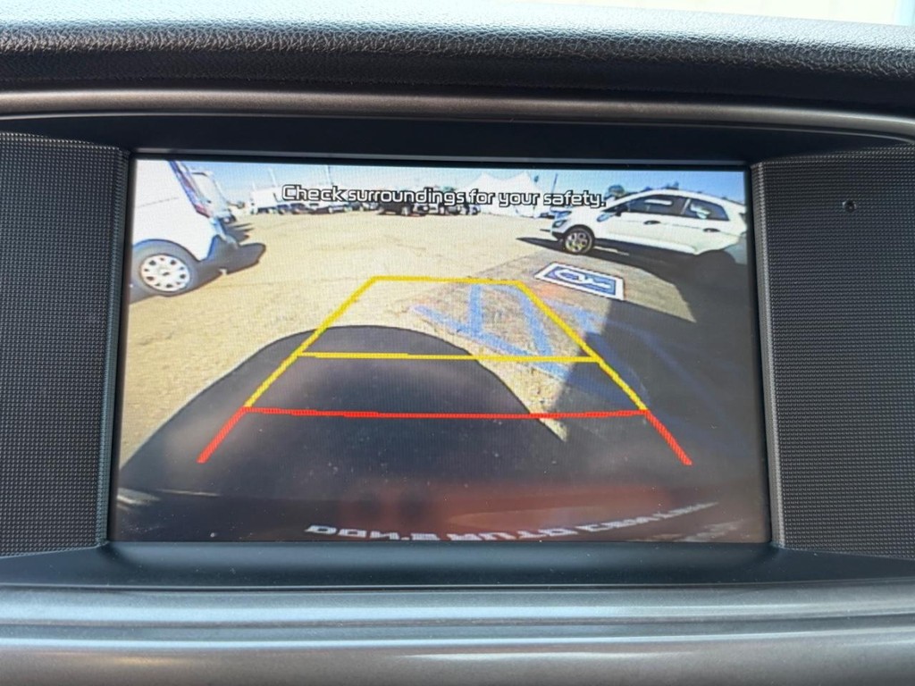 Kia Optima Vehicle Full-screen Gallery Image 38