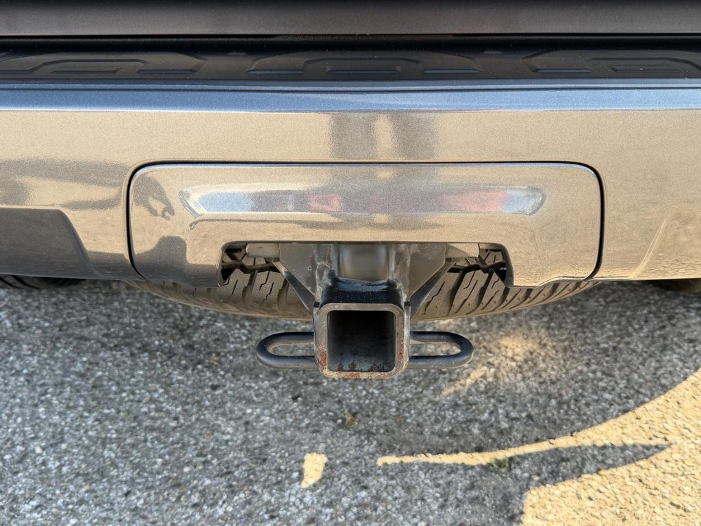 Toyota 4Runner Vehicle Full-screen Gallery Image 42