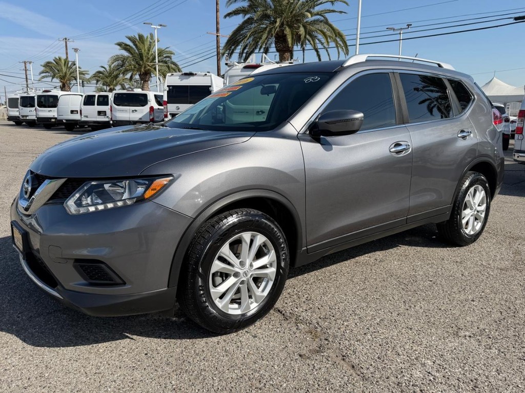 Nissan Rogue Vehicle Full-screen Gallery Image 12