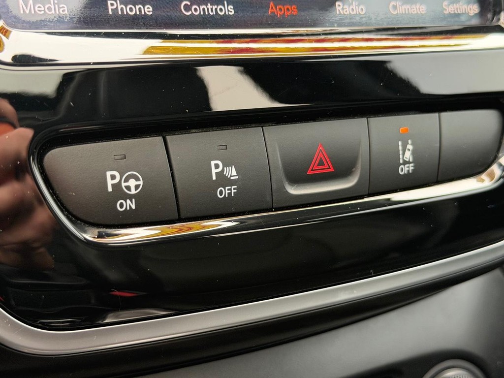 Jeep Cherokee Vehicle Full-screen Gallery Image 34