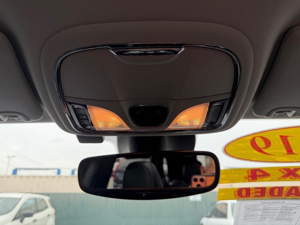 Jeep Cherokee Vehicle Full-screen Gallery Image 39