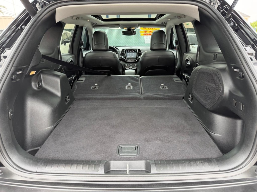 Jeep Cherokee Vehicle Full-screen Gallery Image 47