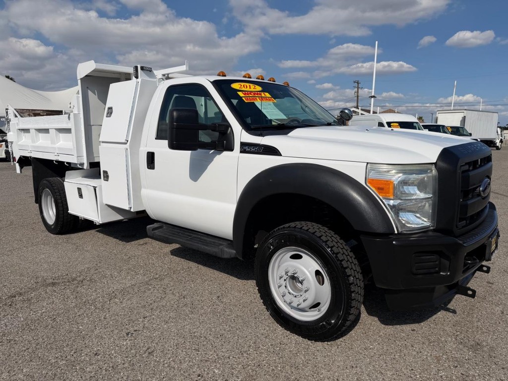 Ford F-550 Vehicle Full-screen Gallery Image 03