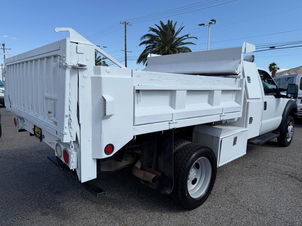 Ford F-550 Vehicle Full-screen Gallery Image 06