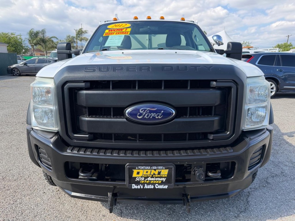 Ford F-550 Vehicle Full-screen Gallery Image 14