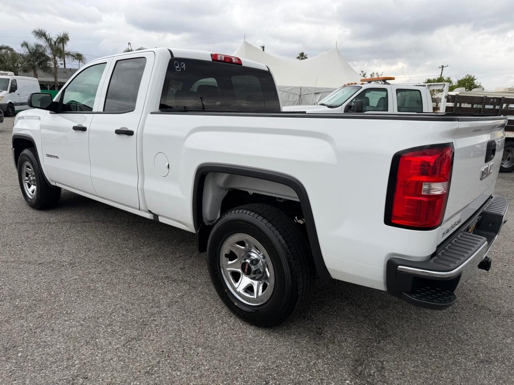 GMC Sierra 1500 Vehicle Full-screen Gallery Image 09