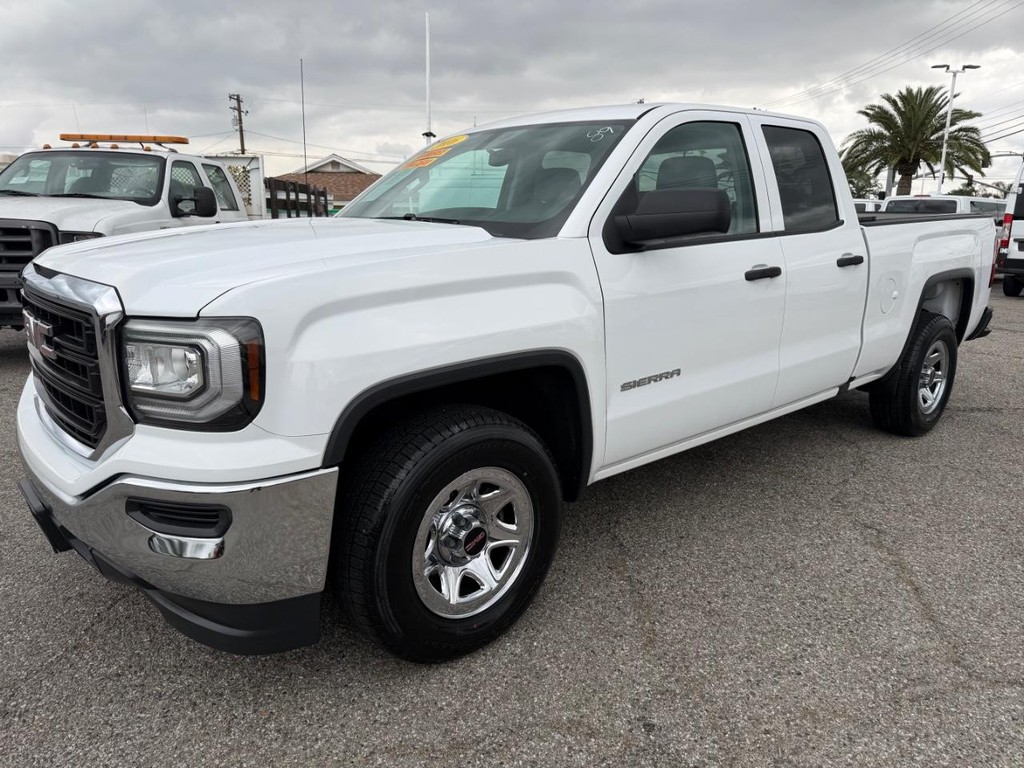 GMC Sierra 1500 Vehicle Full-screen Gallery Image 12
