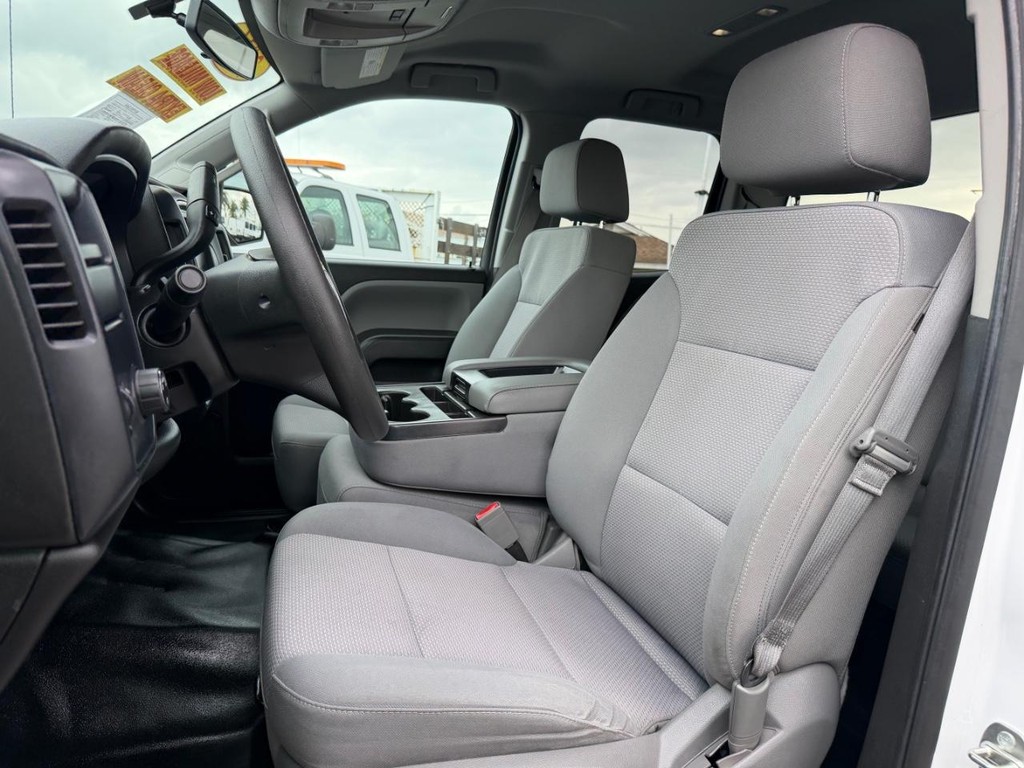 GMC Sierra 1500 Vehicle Full-screen Gallery Image 18