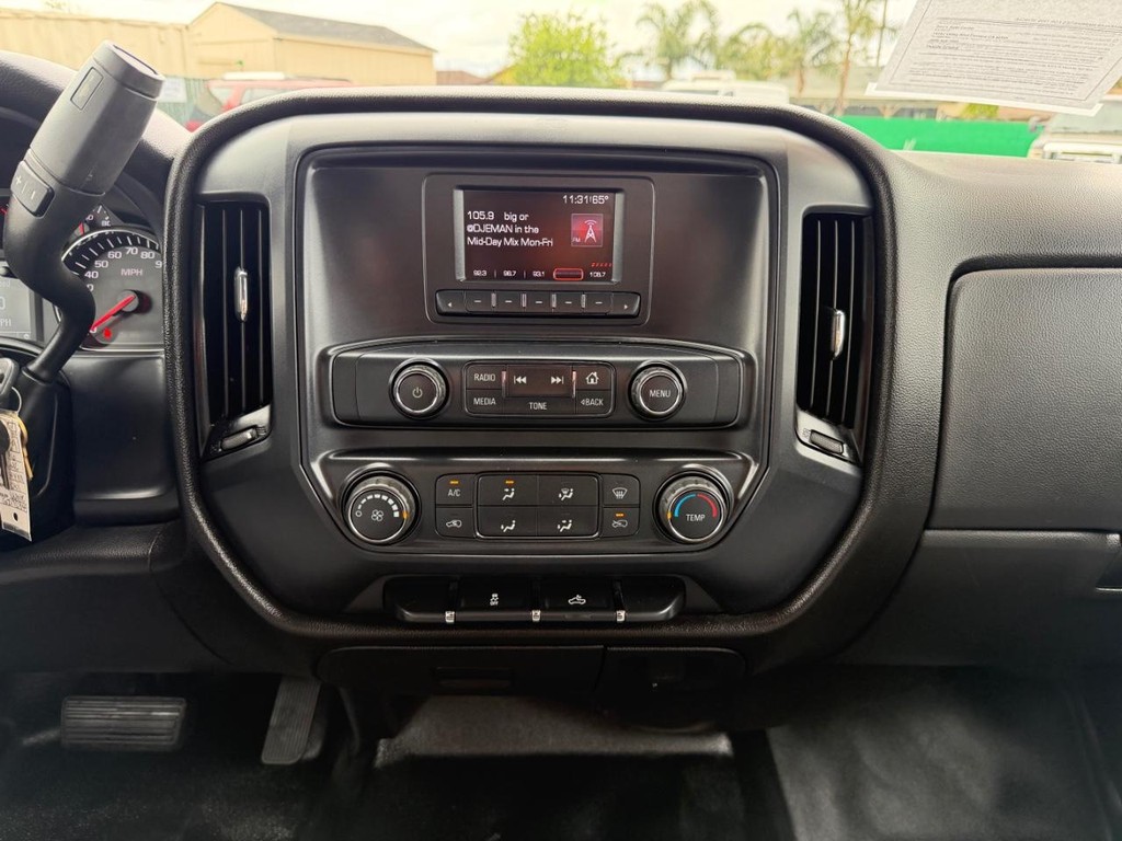 GMC Sierra 1500 Vehicle Full-screen Gallery Image 25