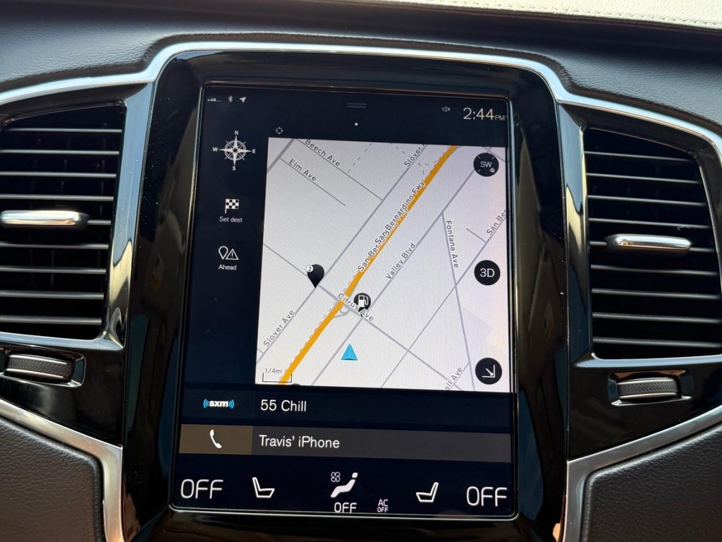 Volvo XC90 Vehicle Full-screen Gallery Image 35