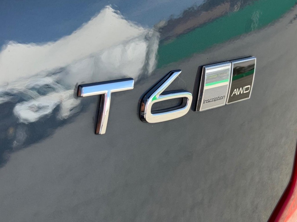 Volvo XC90 Vehicle Full-screen Gallery Image 52