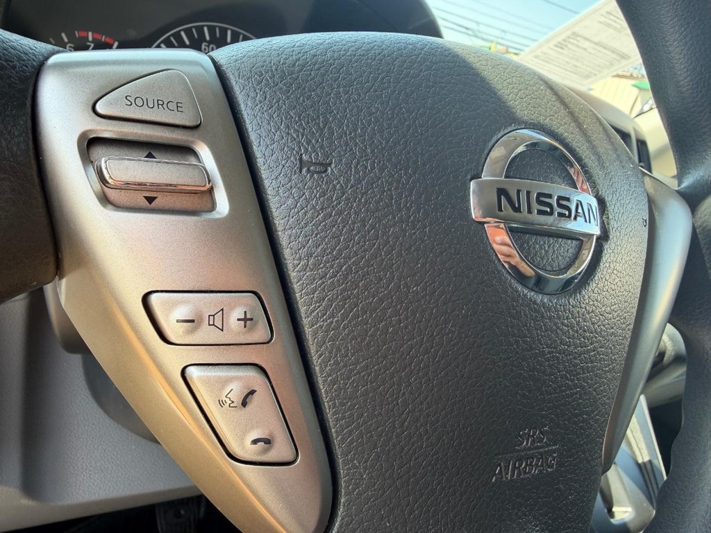 Nissan NV200 Vehicle Full-screen Gallery Image 36