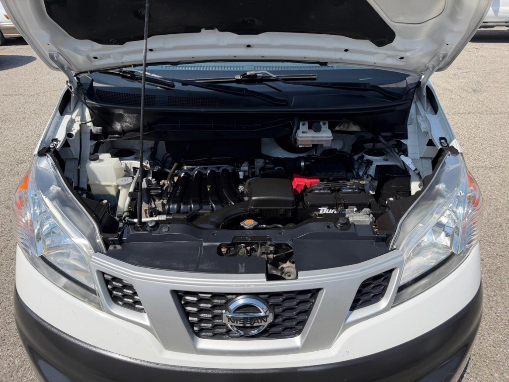 Nissan NV200 Vehicle Full-screen Gallery Image 40