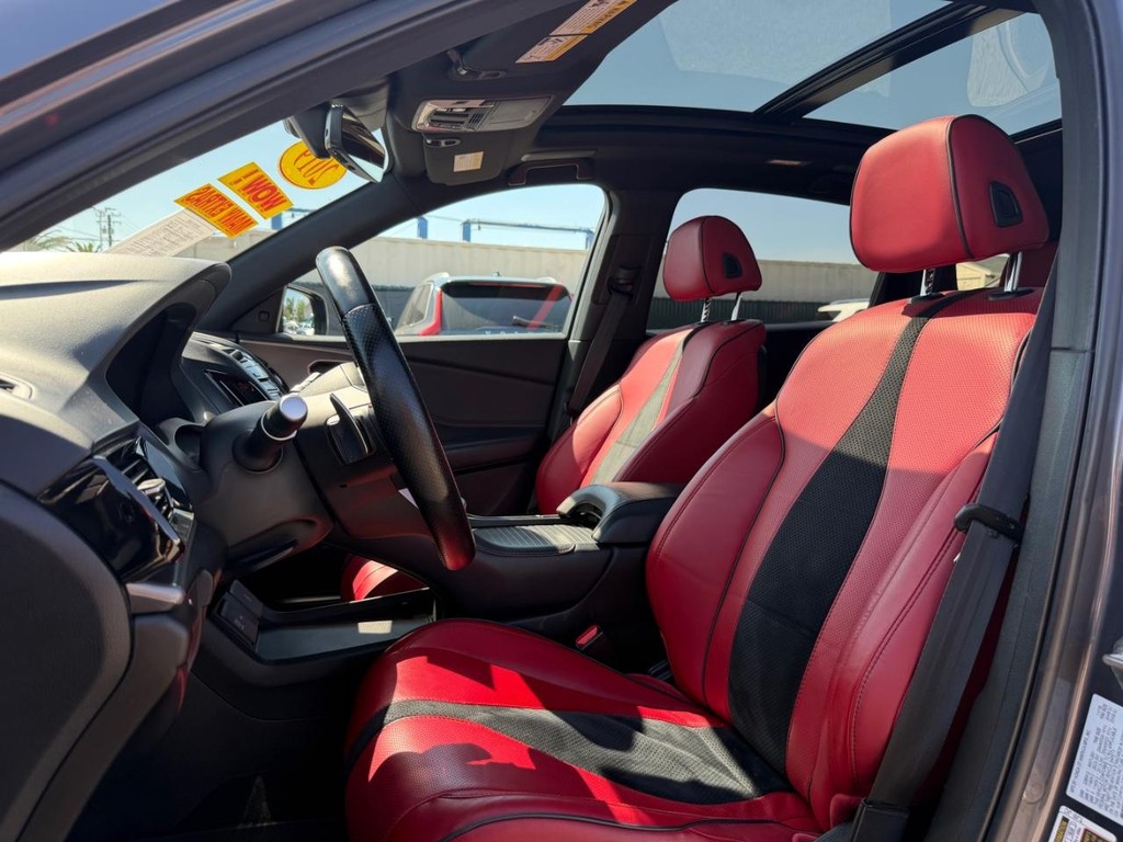 Acura RDX Vehicle Full-screen Gallery Image 18