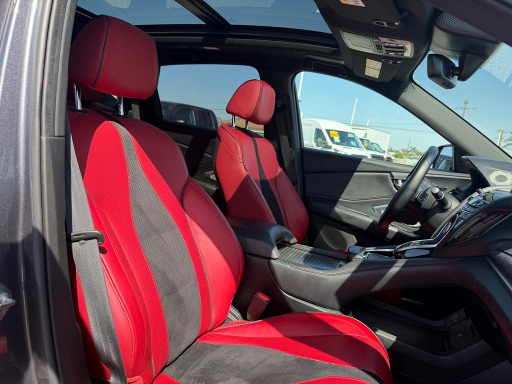 Acura RDX Vehicle Full-screen Gallery Image 22