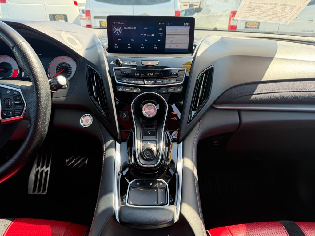 Acura RDX Vehicle Full-screen Gallery Image 25