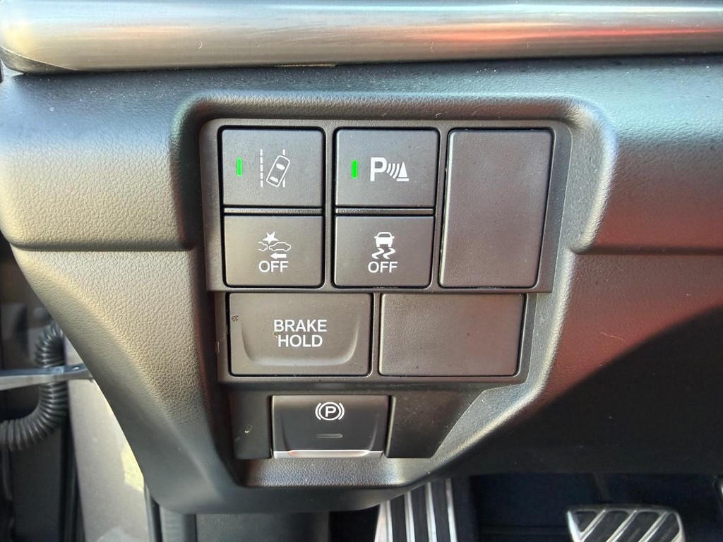 Acura RDX Vehicle Full-screen Gallery Image 36