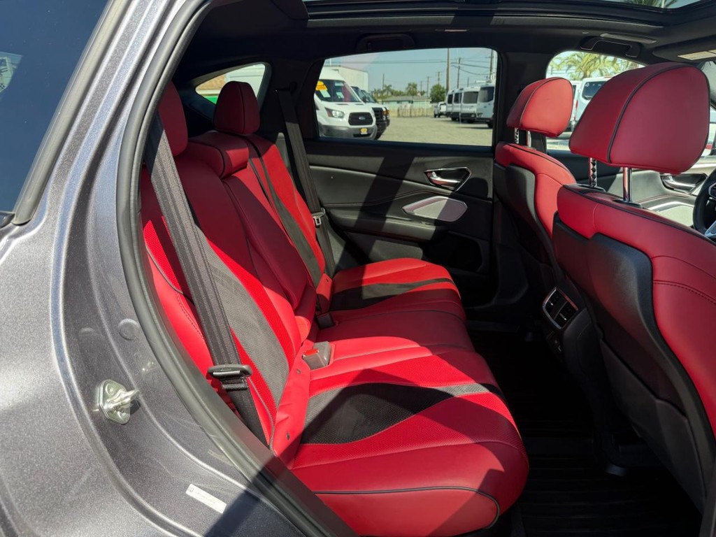 Acura RDX Vehicle Full-screen Gallery Image 42