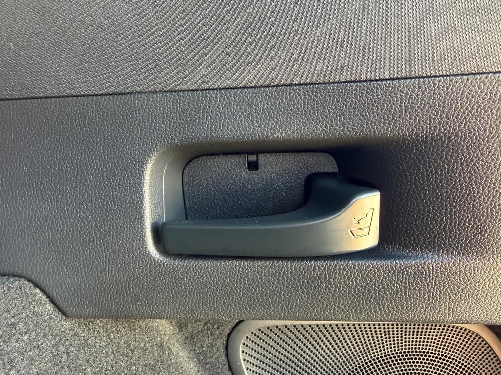 Acura RDX Vehicle Full-screen Gallery Image 48