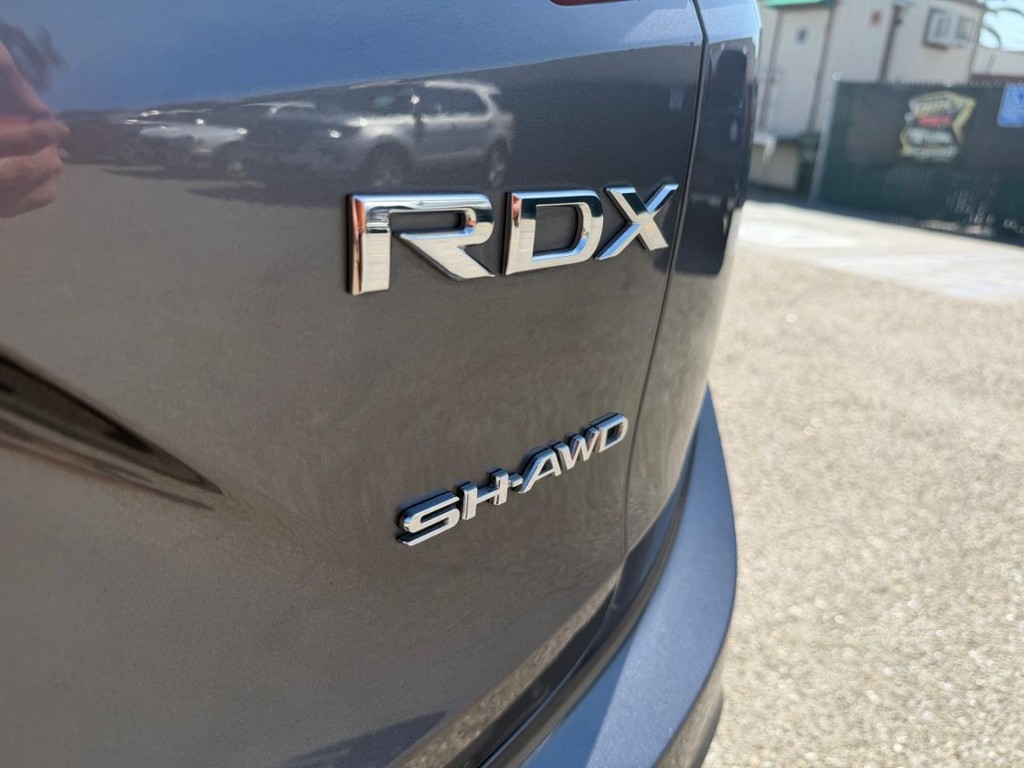 Acura RDX Vehicle Full-screen Gallery Image 50