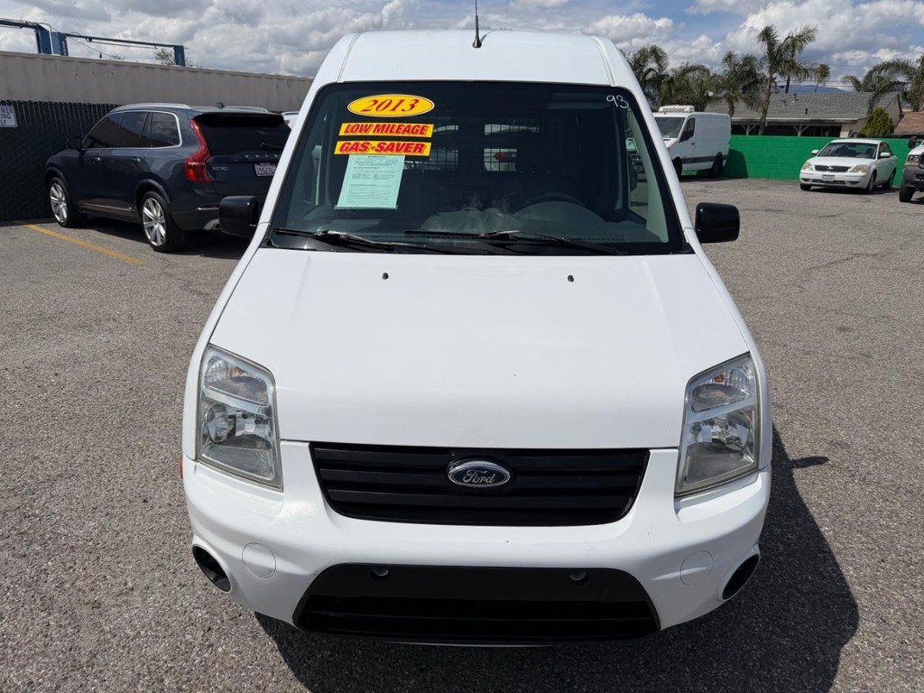 Ford Transit Connect Vehicle Full-screen Gallery Image 15