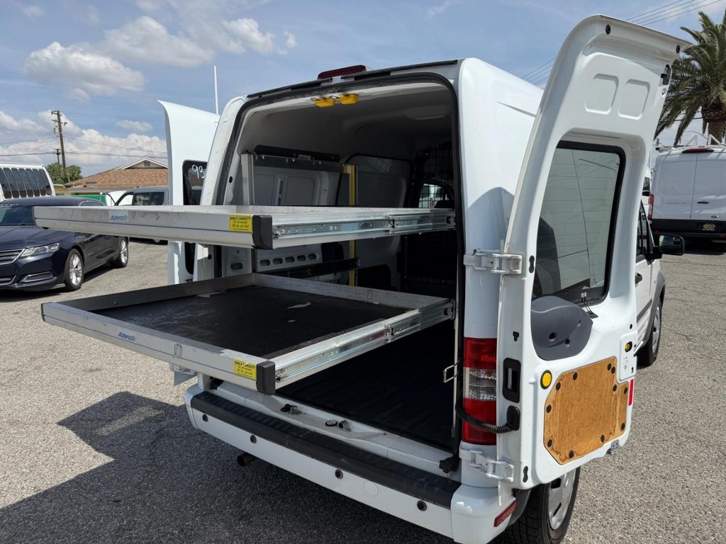 Ford Transit Connect Vehicle Full-screen Gallery Image 20