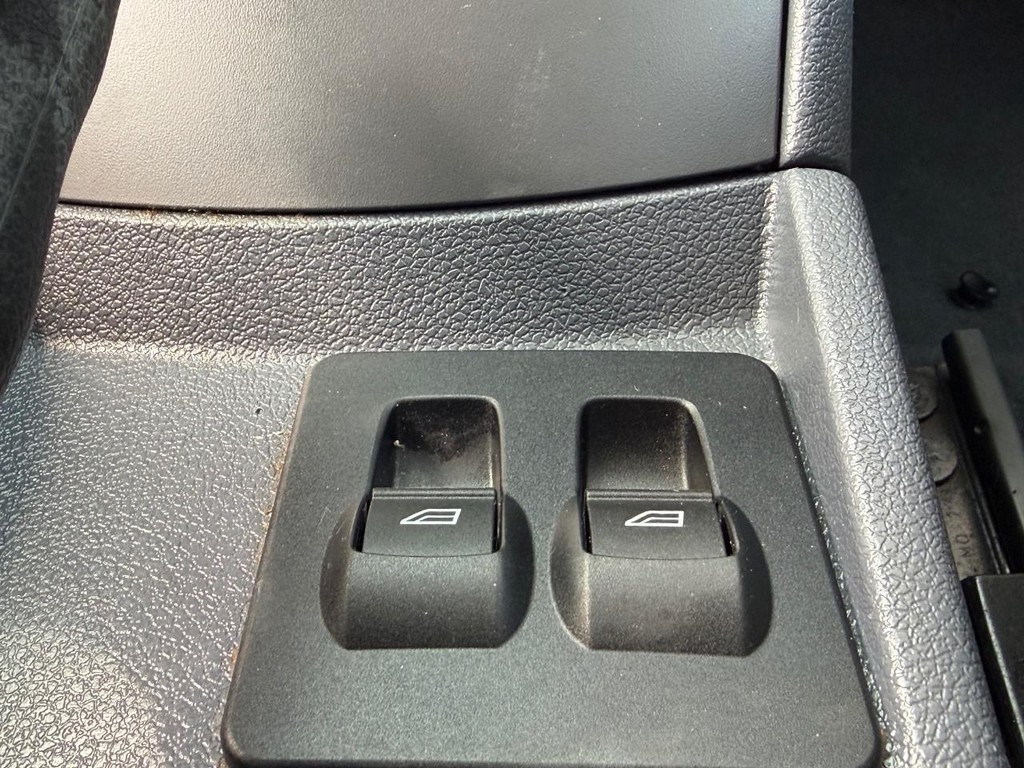 Ford Transit Connect Vehicle Full-screen Gallery Image 45