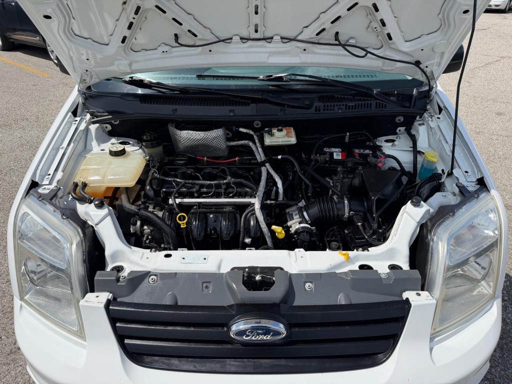 Ford Transit Connect Vehicle Full-screen Gallery Image 48