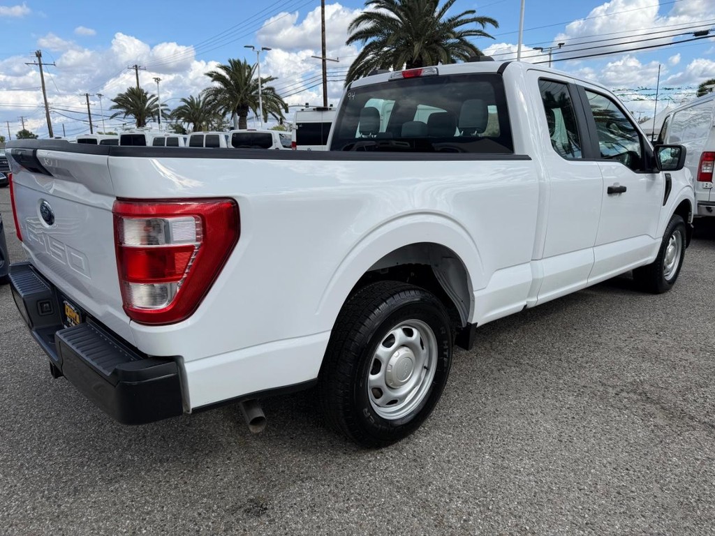 Ford F-150 Vehicle Full-screen Gallery Image 08