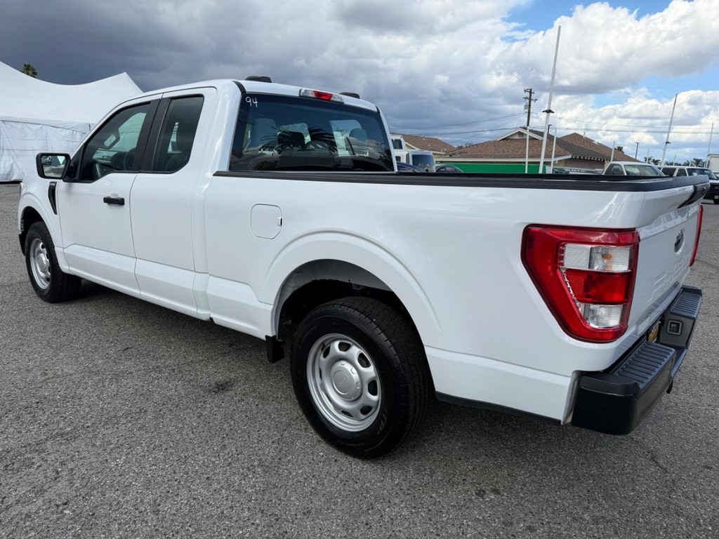 Ford F-150 Vehicle Full-screen Gallery Image 11