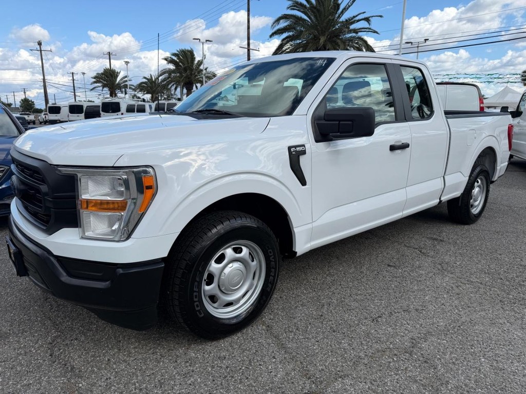 Ford F-150 Vehicle Full-screen Gallery Image 14