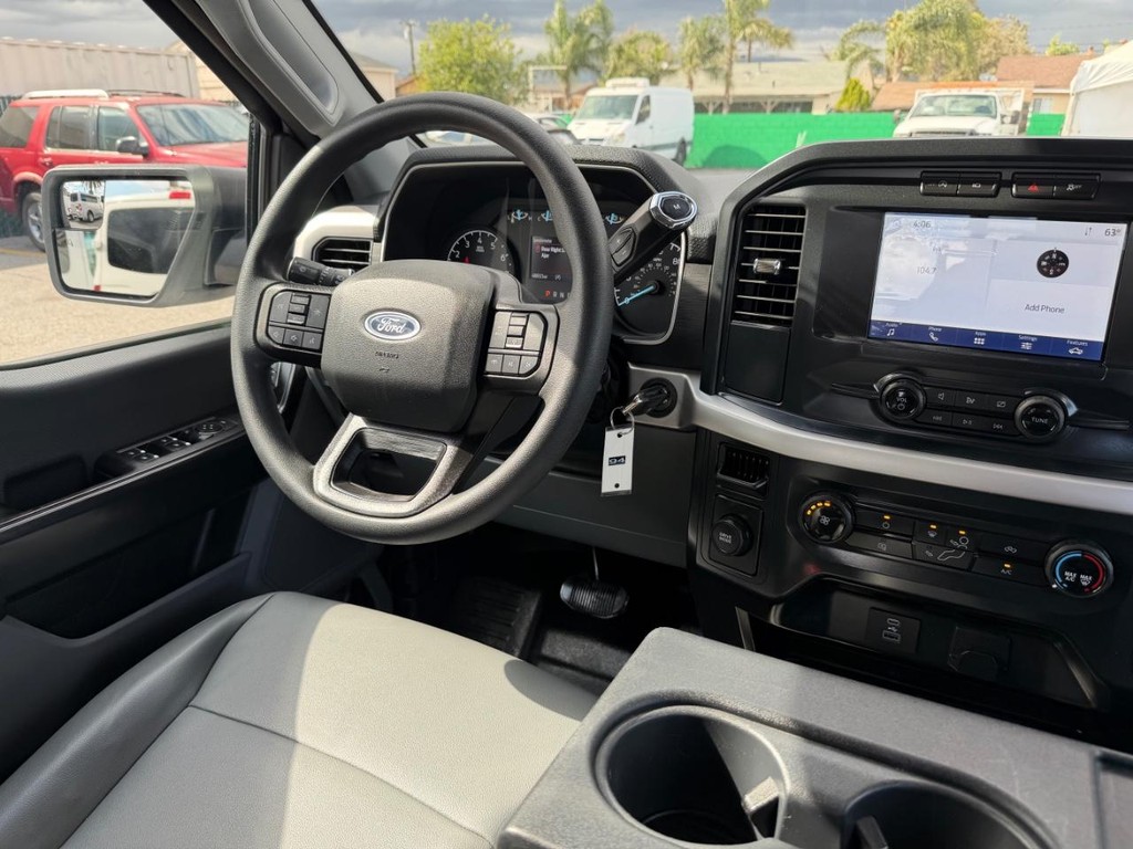 Ford F-150 Vehicle Full-screen Gallery Image 31