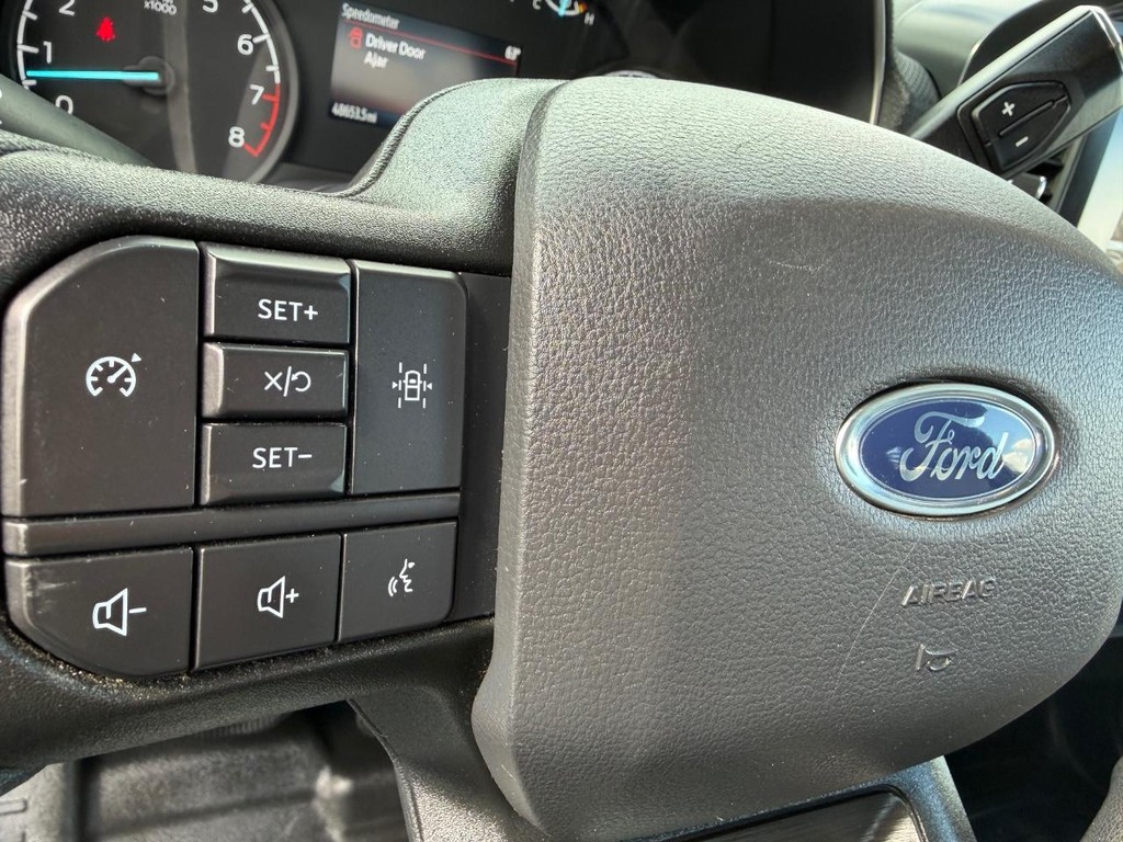 Ford F-150 Vehicle Full-screen Gallery Image 35