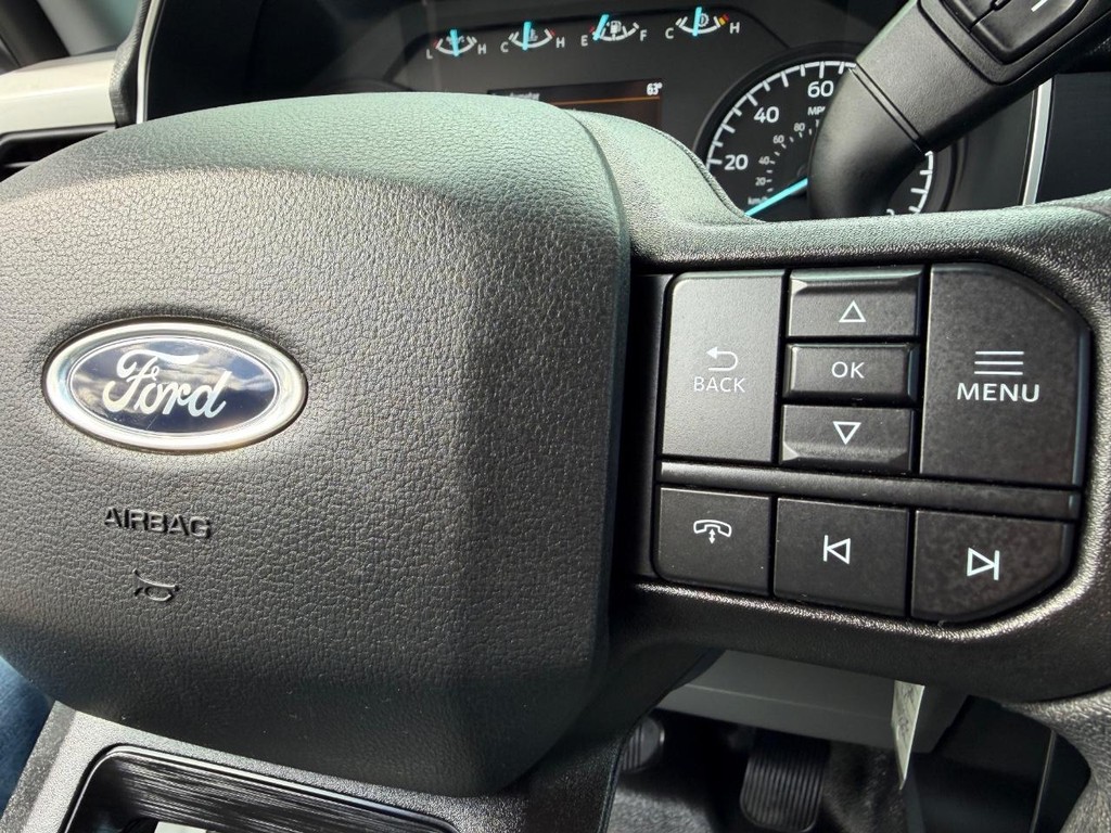 Ford F-150 Vehicle Full-screen Gallery Image 36