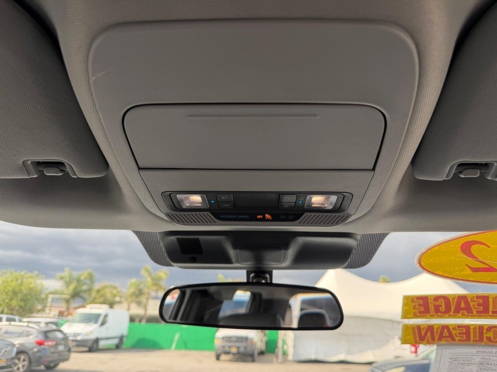 Ford F-150 Vehicle Full-screen Gallery Image 40