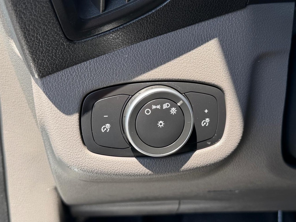 Ford Transit Connect Vehicle Full-screen Gallery Image 39