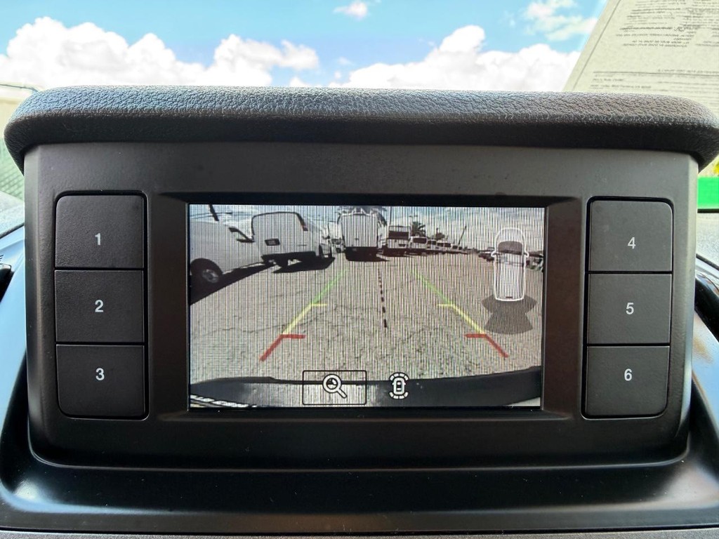 Ford Transit Connect Vehicle Full-screen Gallery Image 40